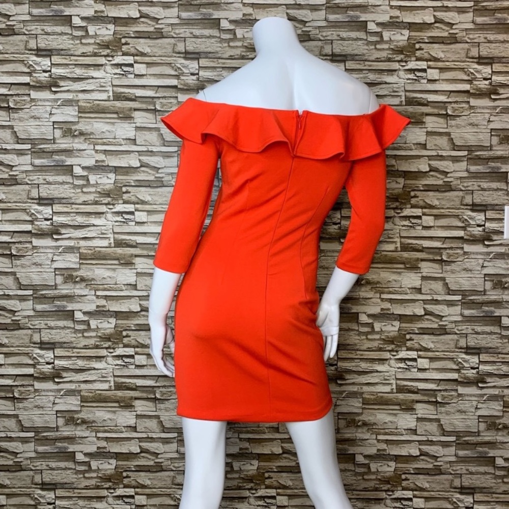 Red Off Shoulder Ruffle Bodycon Dress - Picture 4 of 6